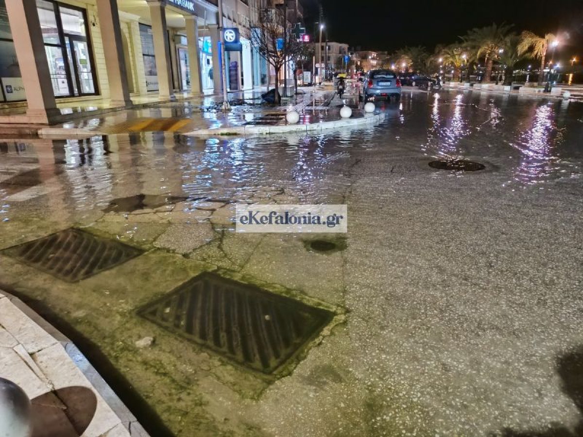 Ο Γιώργος Τσατραφύλιας για τα πλημμυρικά φαινόμενα στην παραλιακή Αργοστολίου
