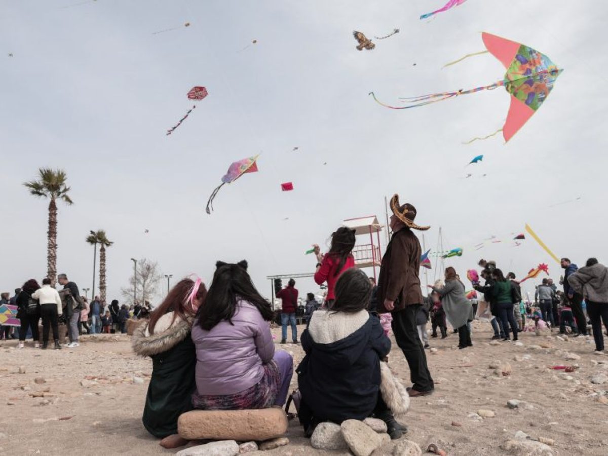 Ο καιρός την Καθαρά Δευτέρα: «Βουτιά» του υδραργύρου – Με παλτό θα πετάξουμε χαρταετό