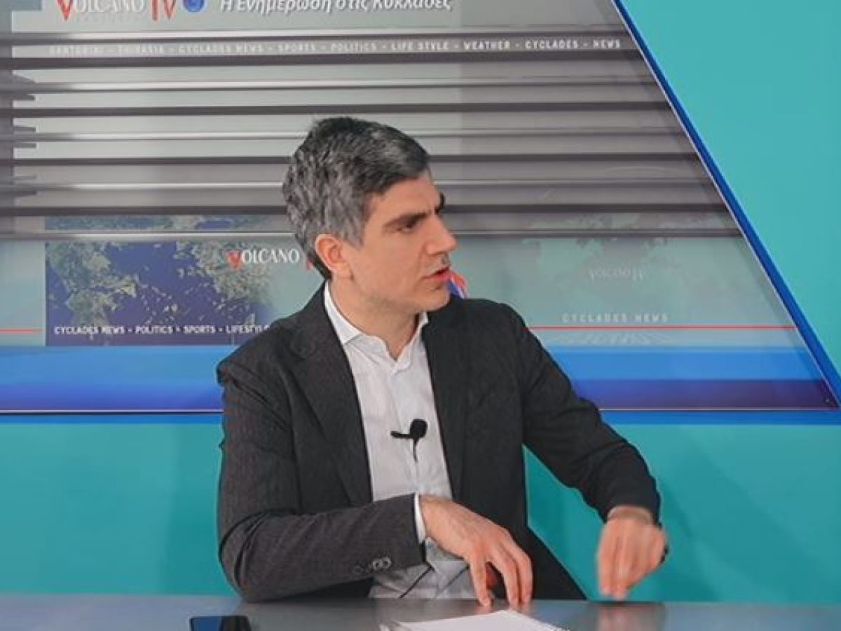 Ο ΘΑΝΑΣΗΣ ΓΛΑΒΙΝΑΣ ΣΤΟ ΚΑΝΑΛΙ ΤΗΣ ΣΑΝΤΟΡΙΝΗΣ