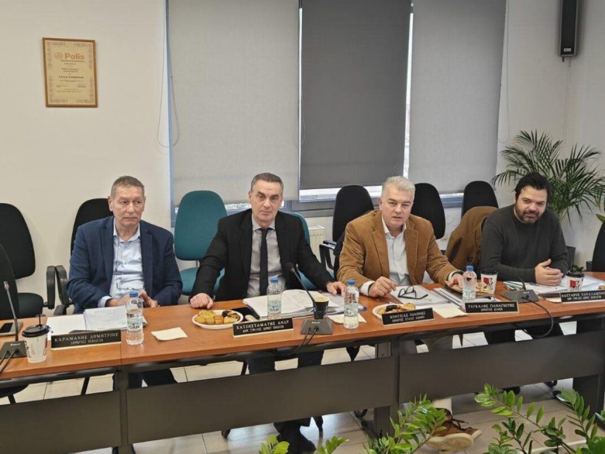 Ομάδα εργασίας από την ΠΕΔ για νομοθετική ρύθμιση που θα απαγορεύει νέες ΑΠΕ στη Στερεά Ελλάδα