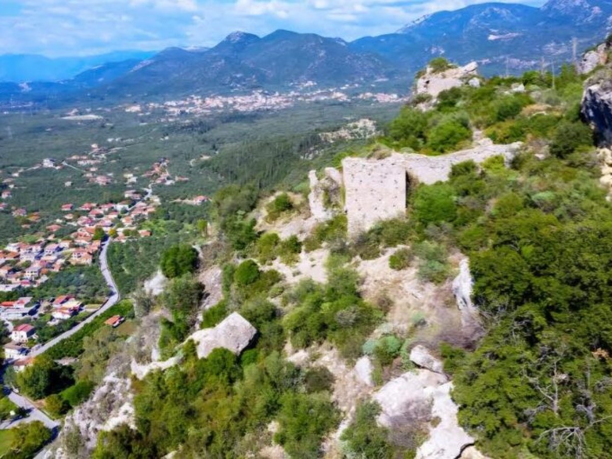 Ορειβατικός Καλαμάτας: Πεζοπορία την Κυριακή σε Αρφαρά και Κάστρο Πηδήματος