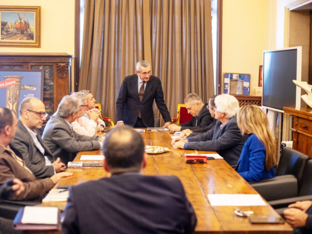 Παλιό Νοσοκομείο Ρόδου: Κοινό αίτημα Περιφερειάρχη και δώδεκα τοπικών  φορέων για παραχώρησή του