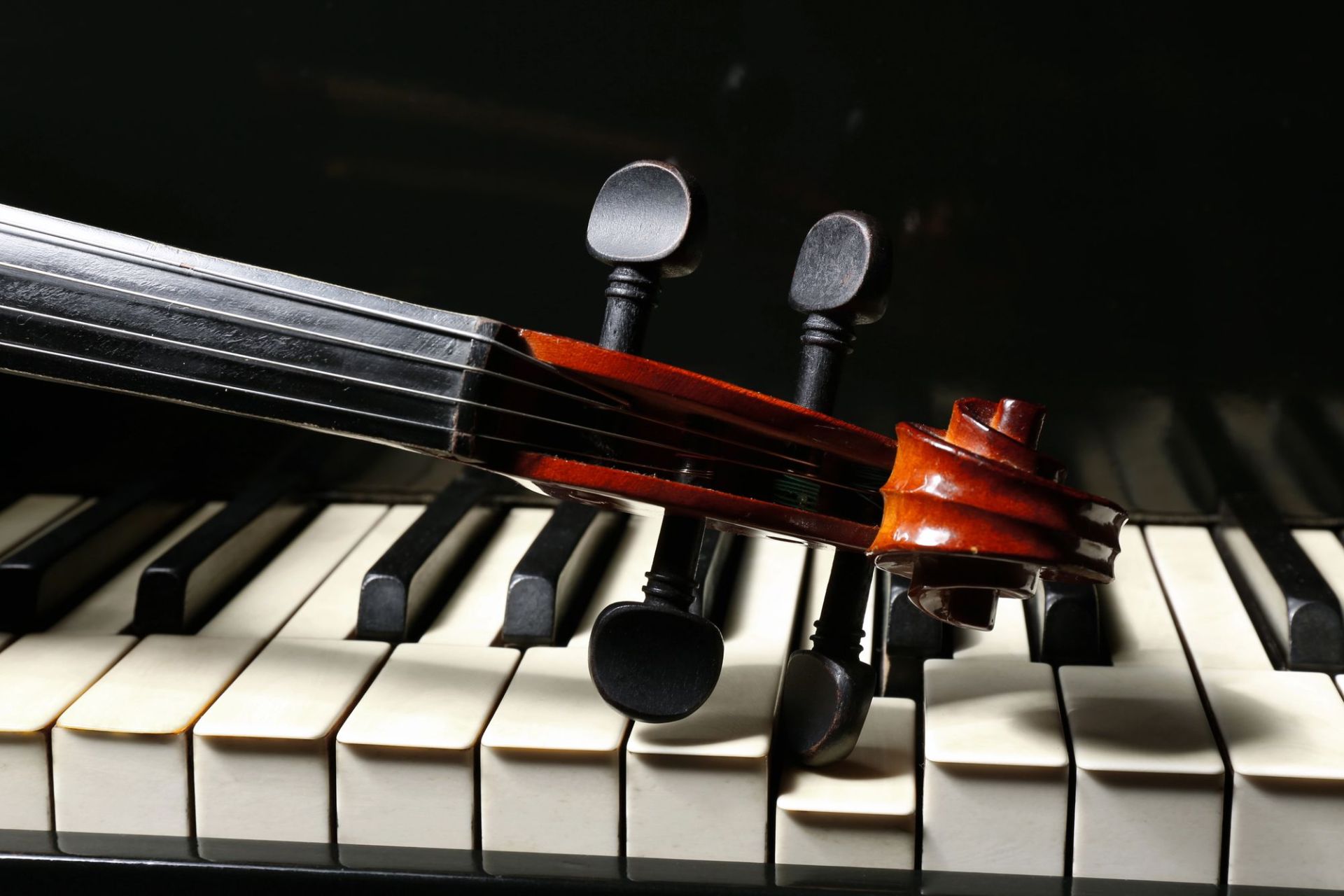 panellinii-diagonismi-pianou-kitharas-ke