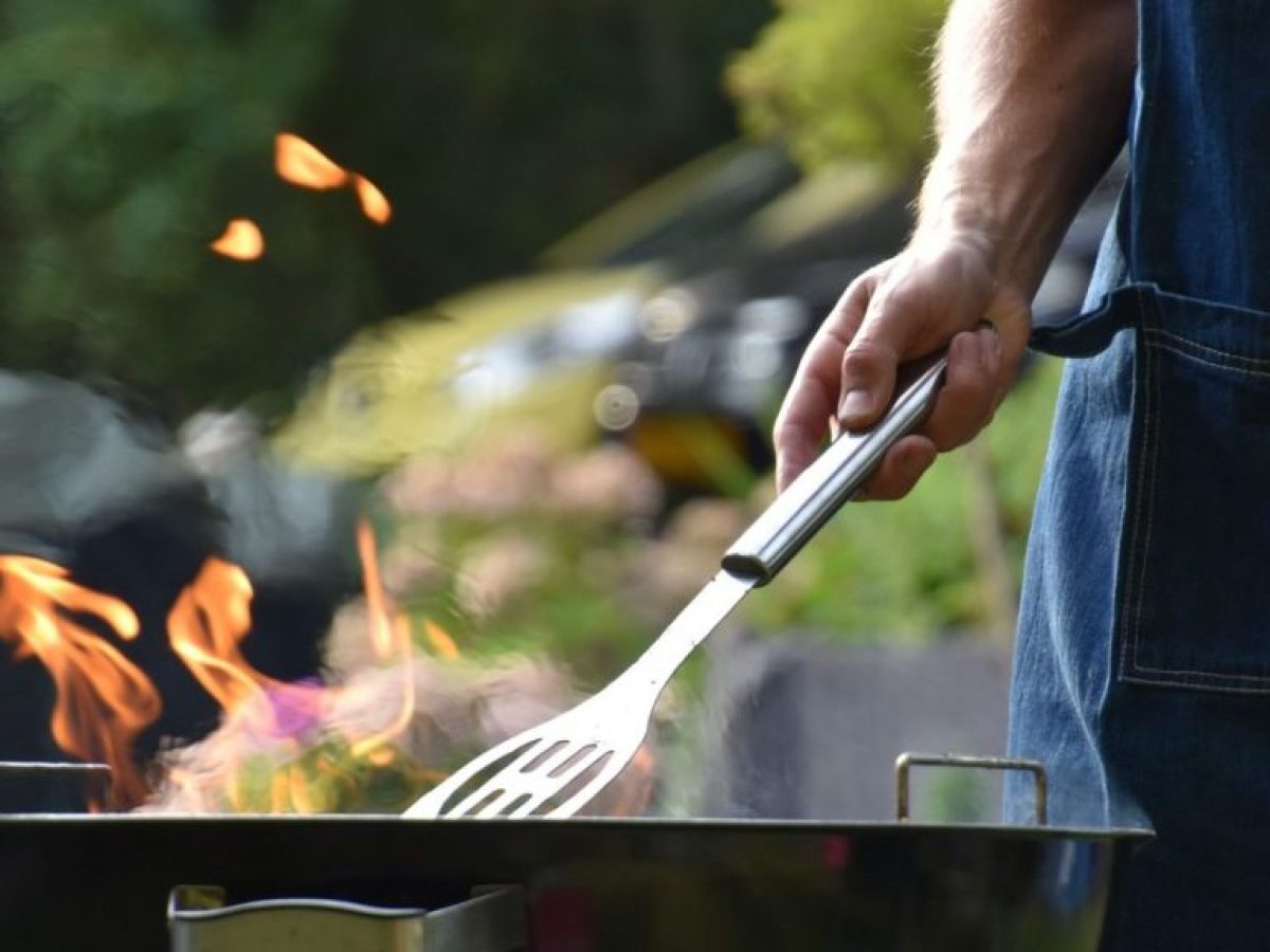 Παράνομη και επικίνδυνη για την υγεία η πώληση προϊόντων από υπαίθριες ψησταριές και Bar