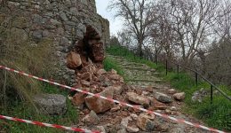 paravola-&Alpha;griniou-Katolisthisi-ston-archeologiko