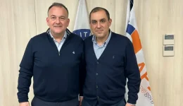paremvasi-gianni-pappa-gia-tin-1
