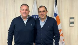 paremvasi-gianni-pappa-gia-tin-1