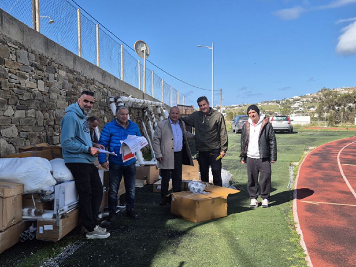 Πάρος: Παραλαβή και παράδοση αθλητικού υλικού