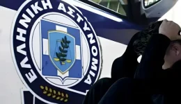 pateras-xilokopise-ton-gio-tou