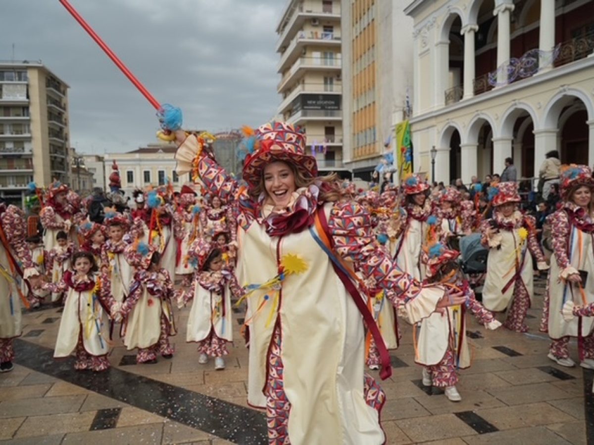 Πάτρα: Ο πιο καλός καρναβαλικός καιρός επικράτησε στη μεγαλειώδη Παρέλαση του Καρναβαλιού των Μικρών (φωτο)