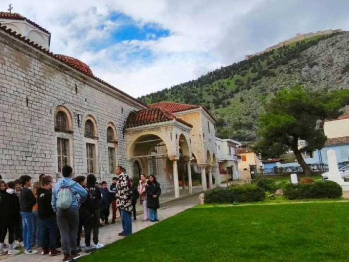 Παιδιά από την Κορινθία ξεναγήθηκαν στο Άργος από την Παιδική Βιβλιοθήκη Δήμου Άργους-Μυκηνών