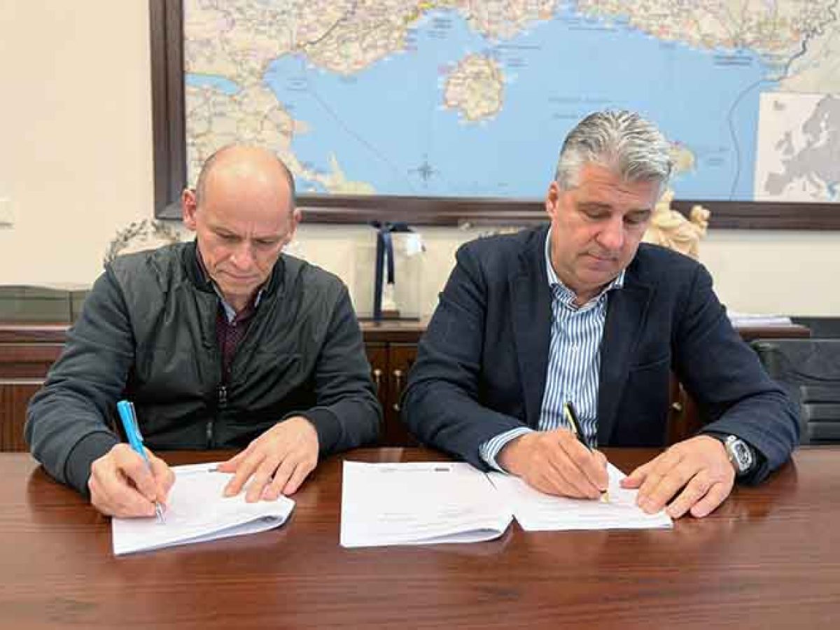 Περιφέρεια ΑΜΘ: Συστήνεται Παρατηρητήριο Κοινωνικής Ένταξης – Υπέγραψε τη σύμβαση ο Χρ. Τοψίδης