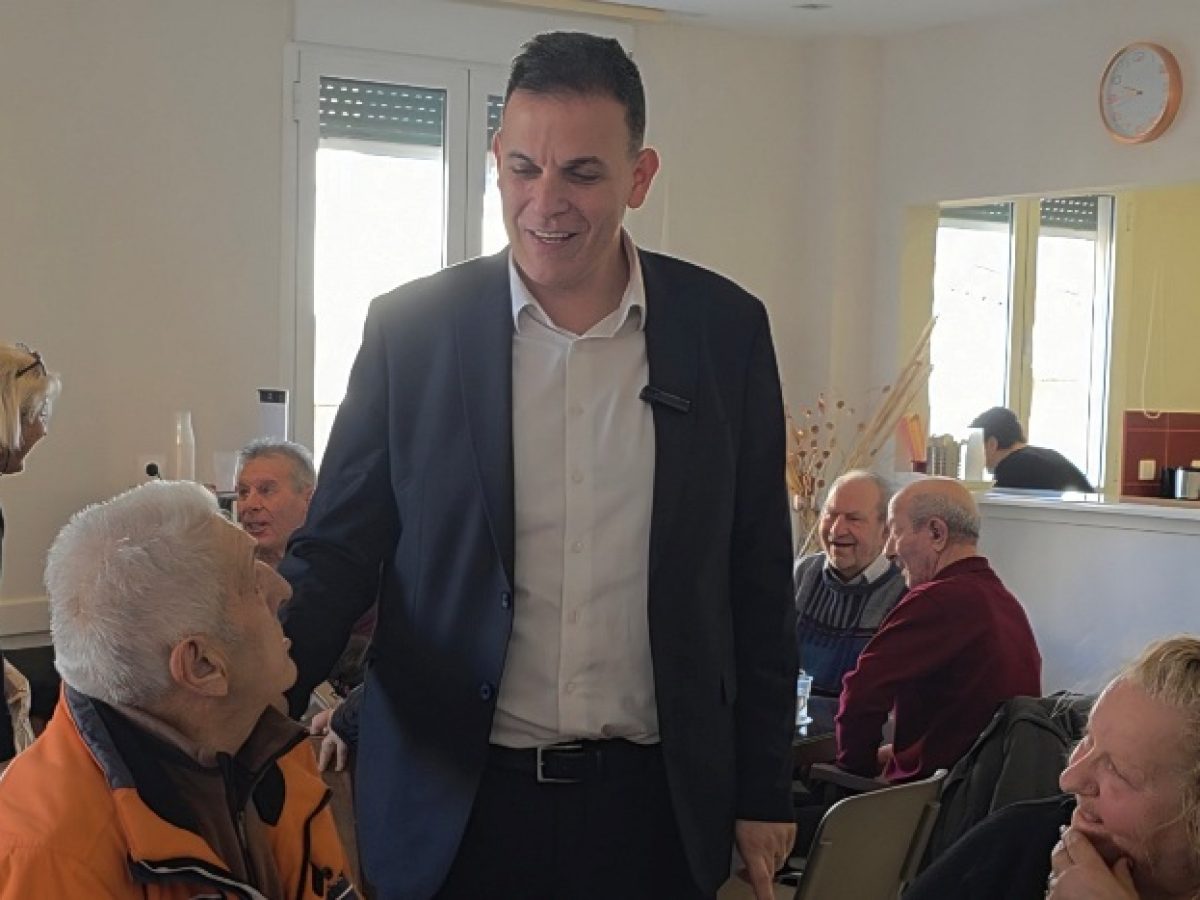 Περιοδεία του Γιώργου Καραμέρου στο Λαύριο [BINTEO]