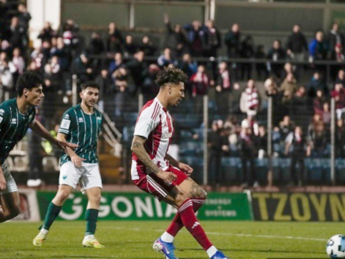 «Πέταξε» δύο βαθμούς στη «μάχη» του τίτλου