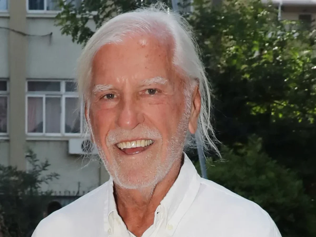 Πέθανε ο Λάκης Ραπτάκης, ο «θρύλος» της νυχτερινής διασκέδασης – Η Ρόδος βασικός σταθμός της πορείας του