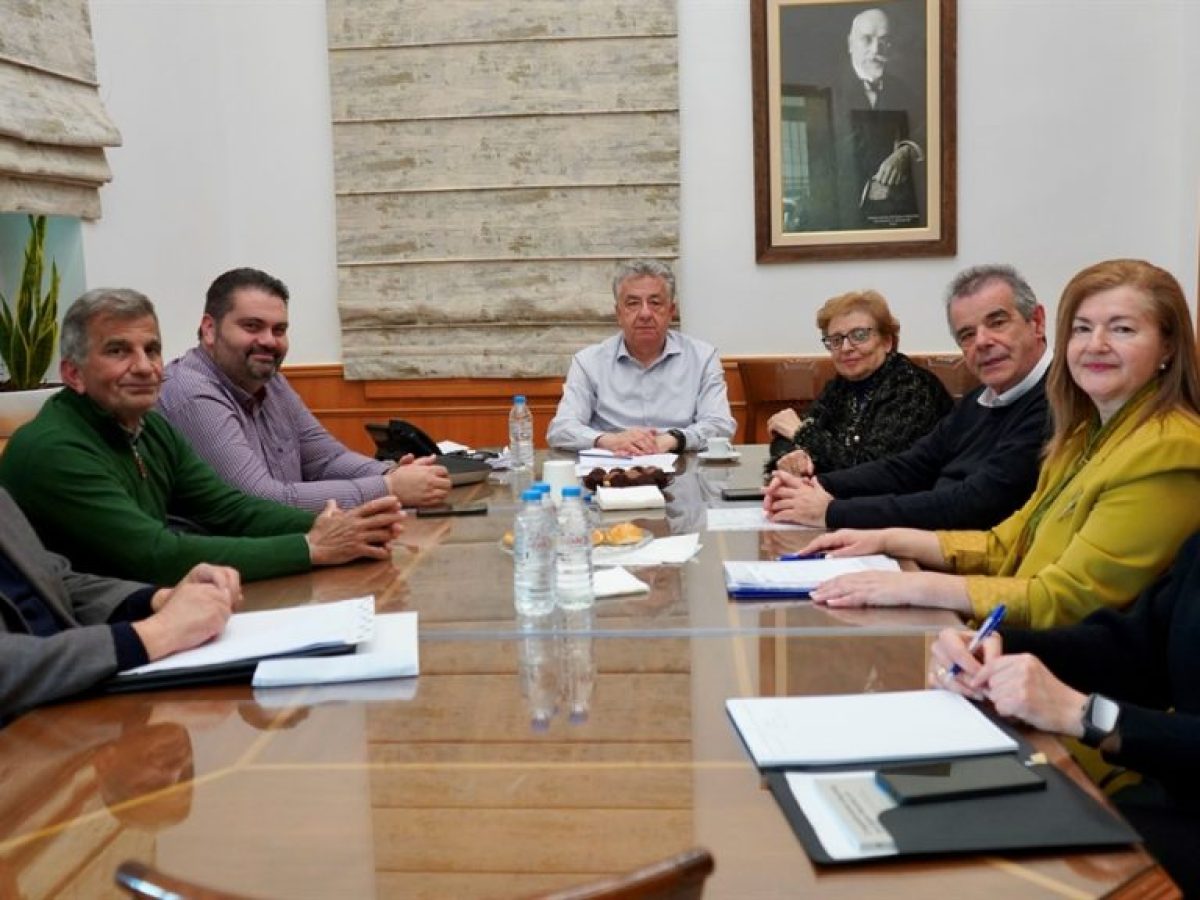 Πιλοτική δράση σε Άγιο Βασίλειο και Αμάρι για την προστασία και διάσωση των μνημειακών ελαιόδεντρων