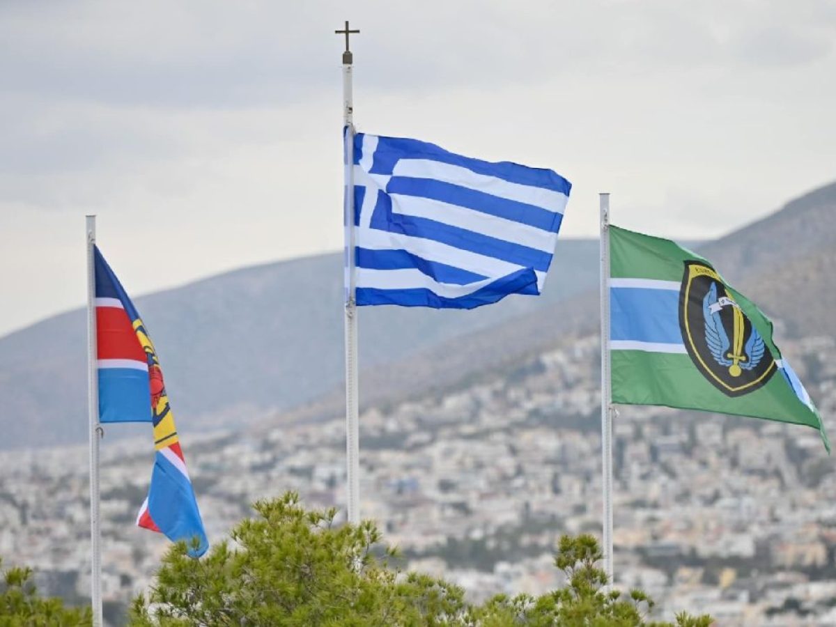 Πυρά από ασκήσεις ακούστηκαν σε Βάρη και Βάρκιζα