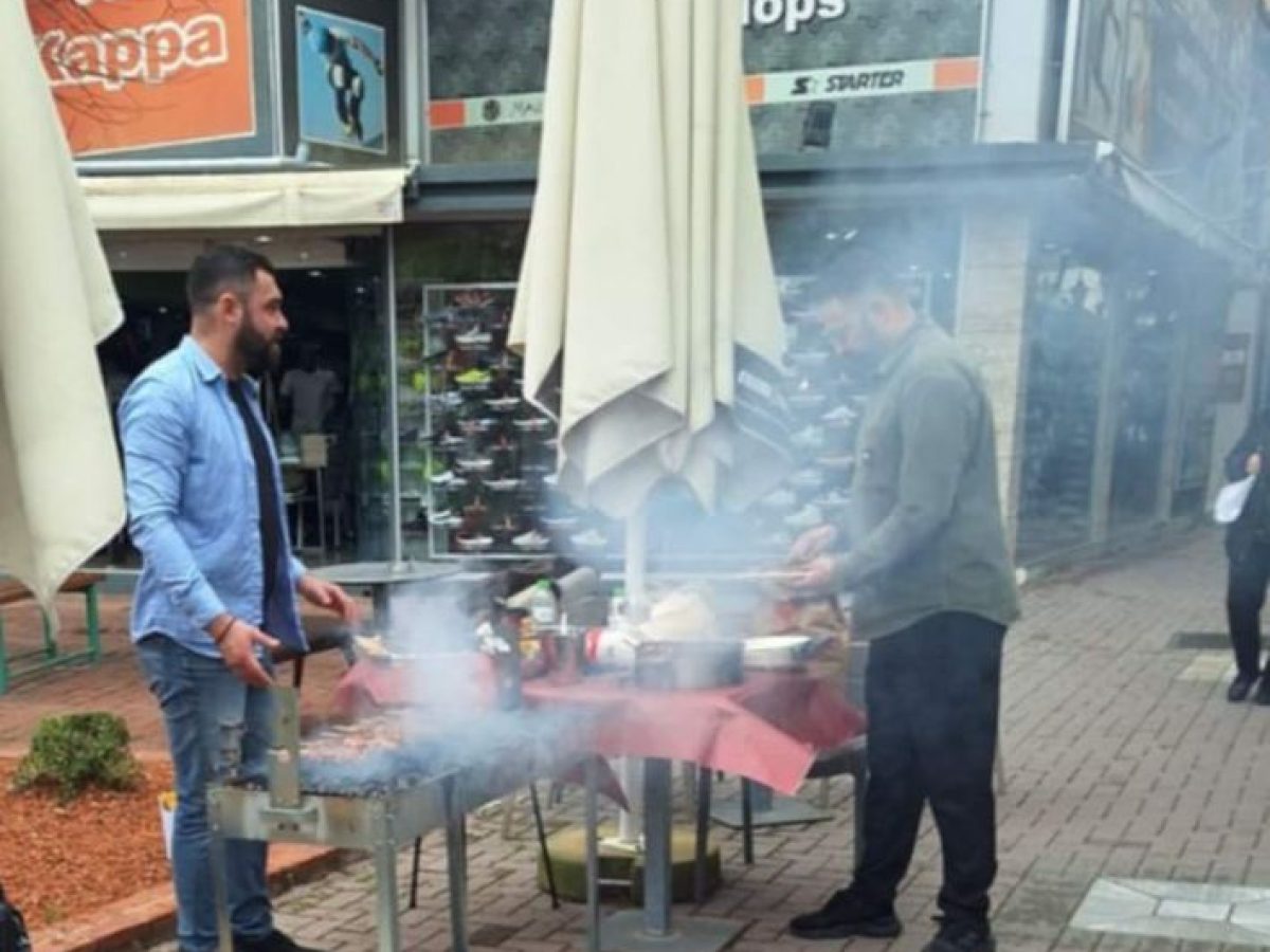 Πύργος: Τσικνίζουν πολίτες και μαγαζιά-Τηρείται το έθιμο