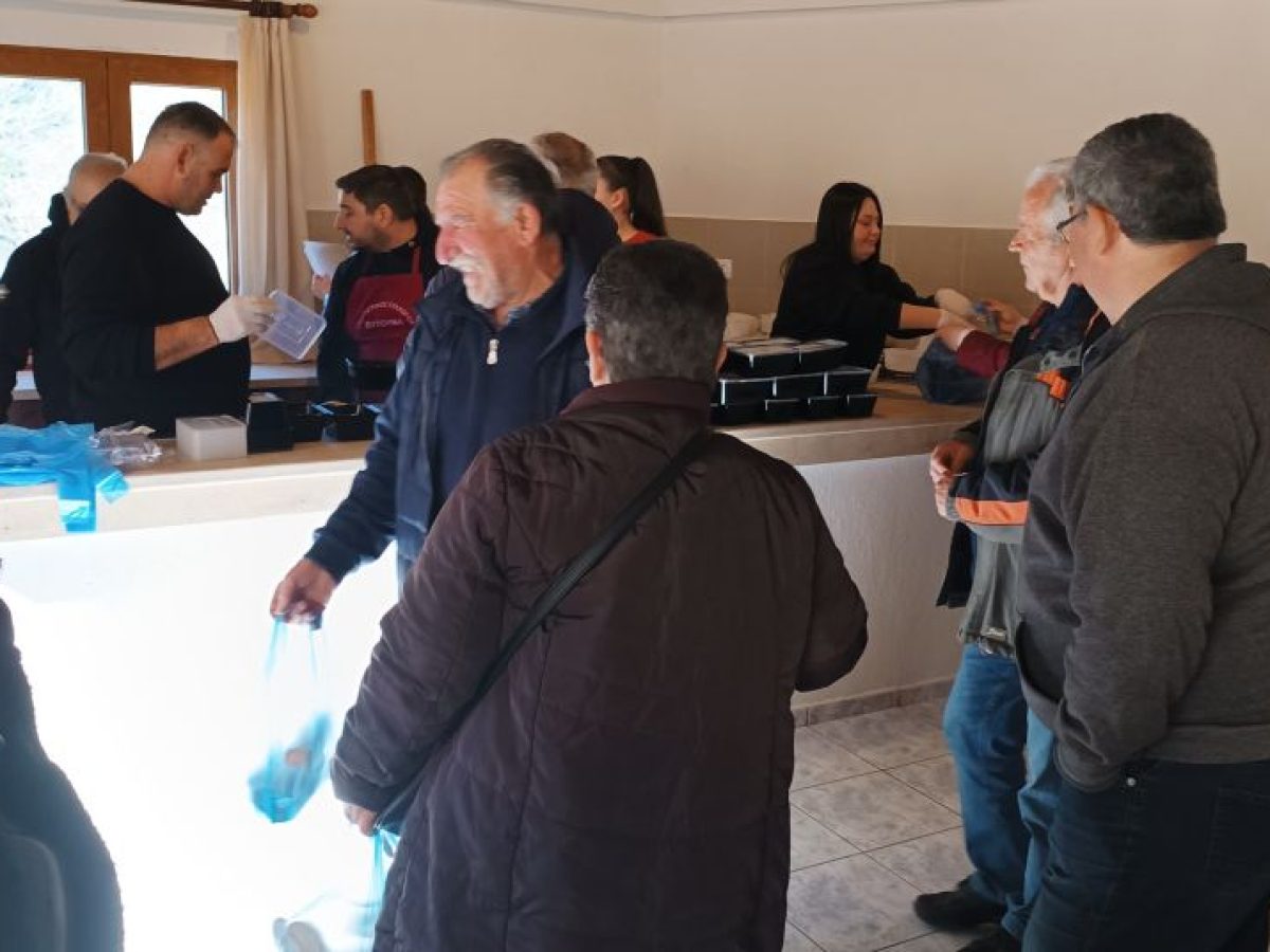 Πιστοί στο έθιμο: Φασολάδα και γιορτινή ατμόσφαιρα στον Βυτουμά
