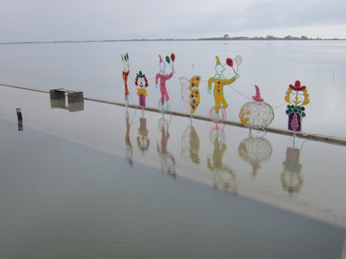 Πλημμύρισαν και πάλι οι παραλιακοί δρόμοι της Λευκάδας