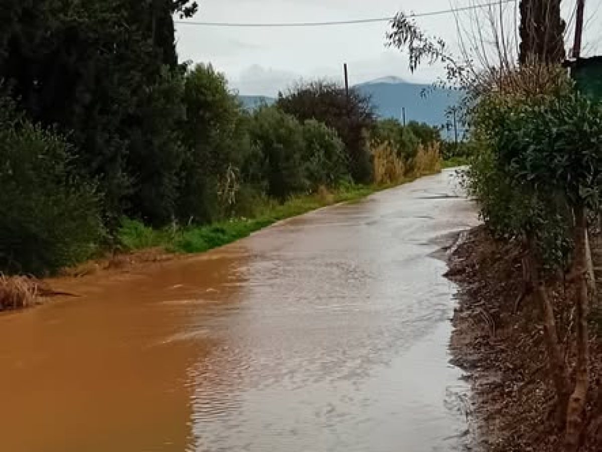 Πλημμύρισε ο δρόμος στα Χαρμπιλαίικα – ΦΩΤΟ