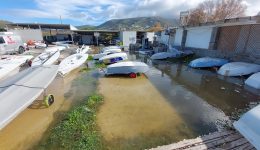 plimmirise-o-naftikos-omilos-parou
