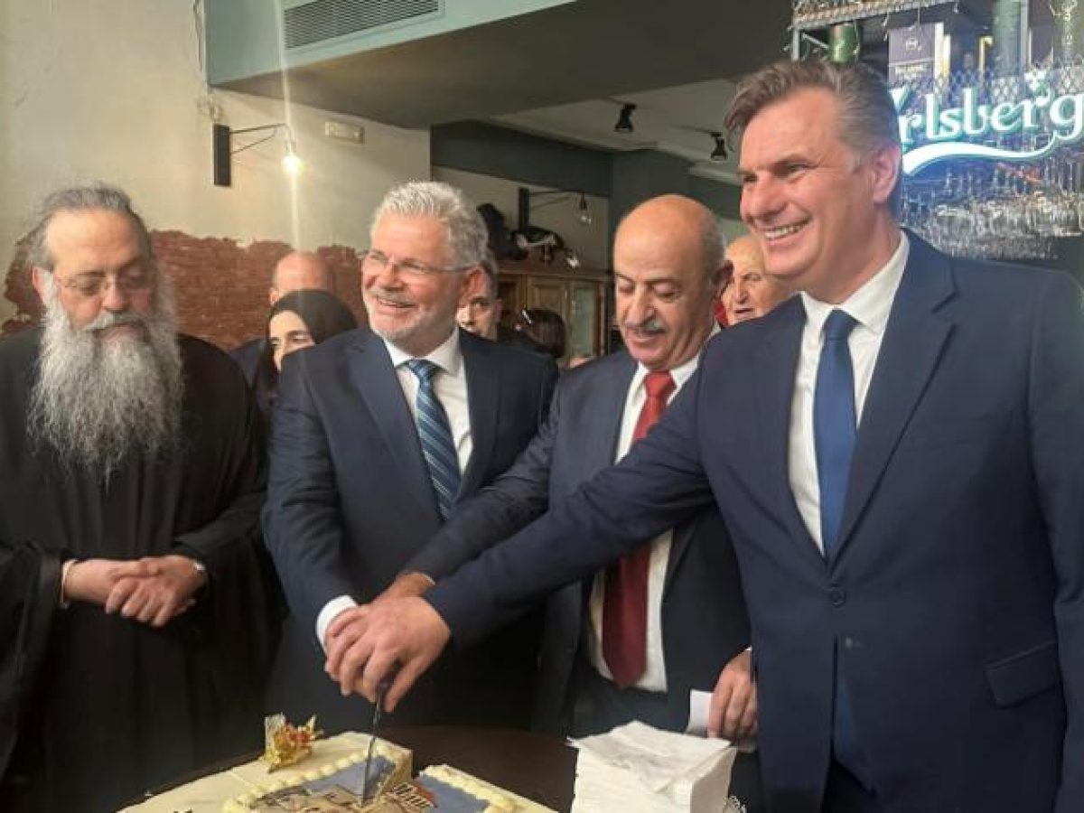 «Ποδαρικό» εκδηλώσεων για τη συμμαχία τριών παρατάξεων της αντιπολίτευσης