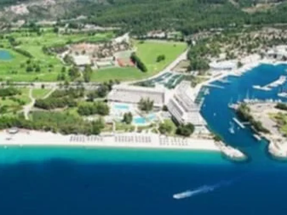 Πόρτο Καρράς: 10% αύξηση τζίρου το 2024 – Το επενδυτικό πλάνο της εταιρείας