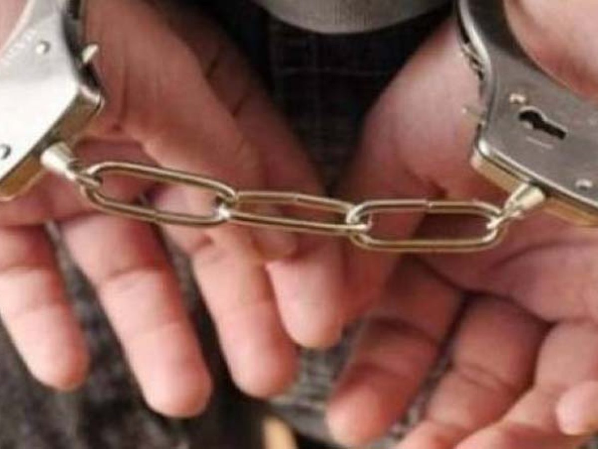 Πόρτο Ράφτη: Χειροπέδες σε τρεις ανήλικους που πέταξαν πέτρες σε αστικό λεωφορείο