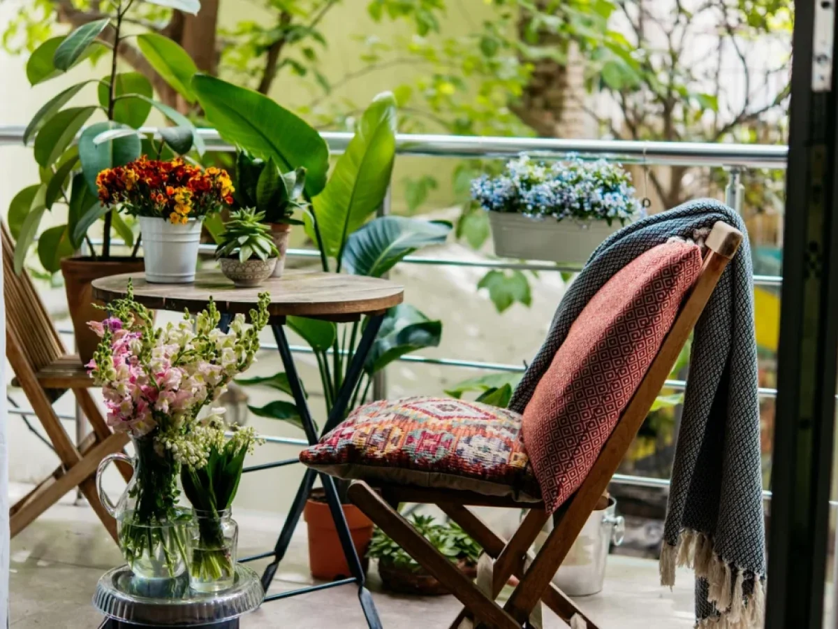 Πώς να διακοσμήσεις το μπαλκόνι σου για να το απολαμβάνεις 12 μήνες τον χρόνο