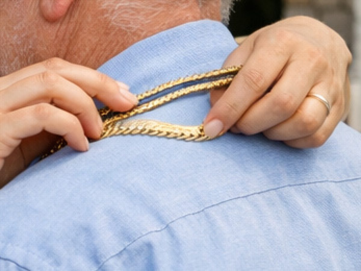 Προσέξτε τις αγκαλιές… από αγνώστους!