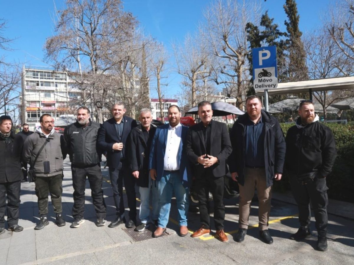 Πρωτοπορεί ο Δήμος Λαρισαίων: Οριοθετεί 19 σημεία στάθμευσης για τα δίκυκλα διανομέων-μεταφορέων (delivery) στο κέντρο της Λάρισας