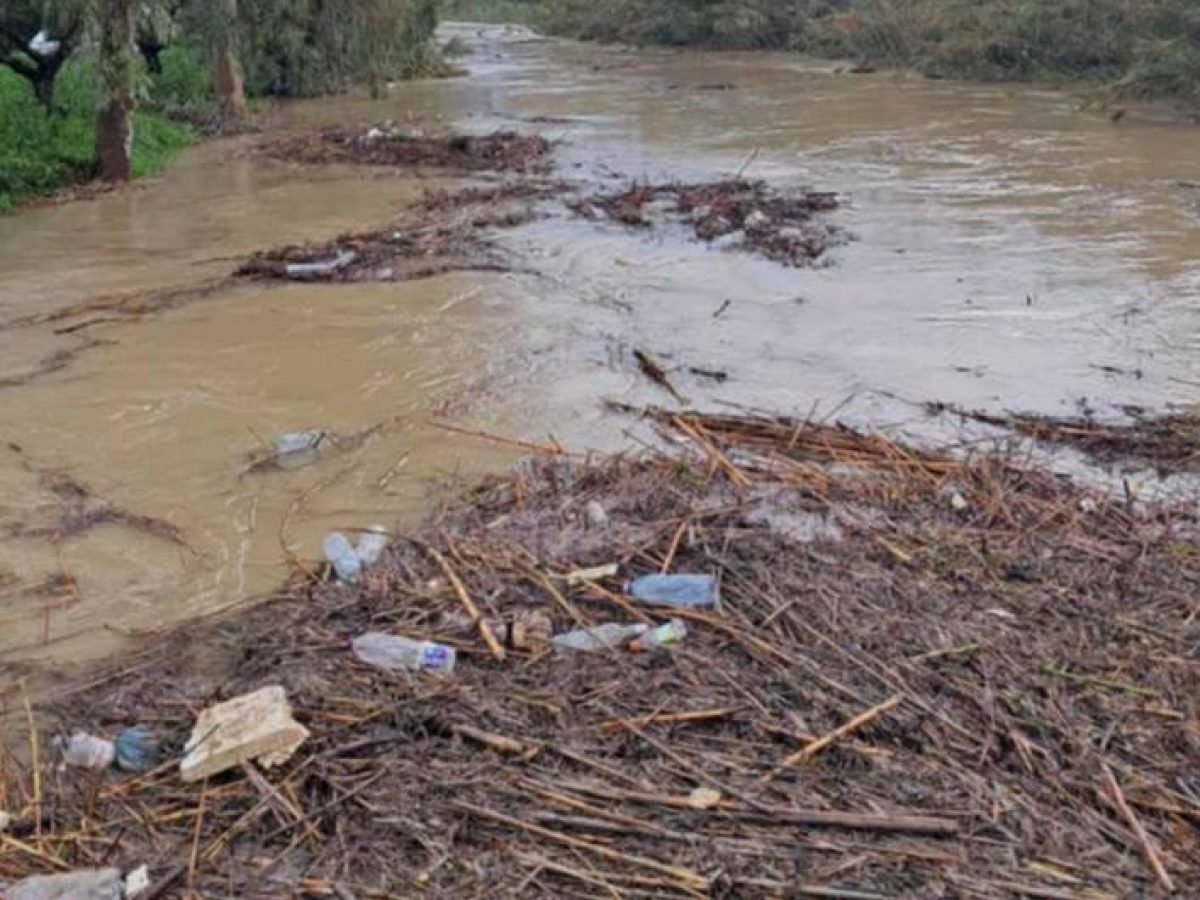 Προβλήματα παντού από τις διαδοχικές καταιγίδες | Στο έλεος του νερού… οι κάτοικοι στην Κρύα Ιτεών Πάτρας (video)