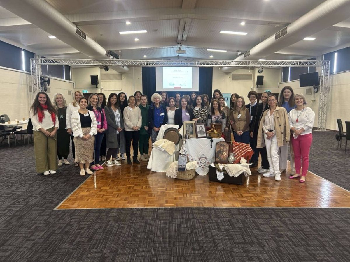 Ψηφίστε τον «Εκπαιδευτικό  Ελληνικών της Καρδιάς σας»