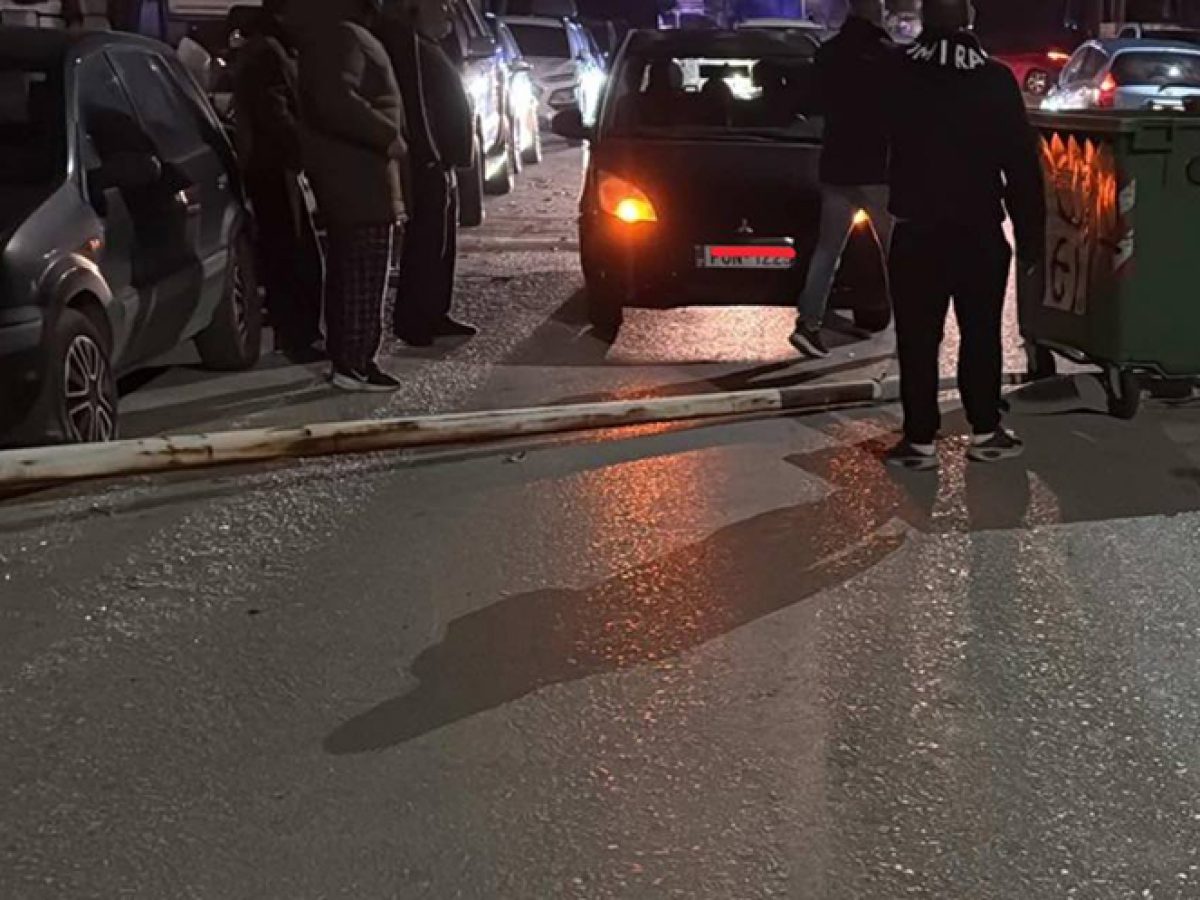 Πτώση μεταλλικού ιστού στην οδό Αποστόλου Παύλου στη Ρόδο
