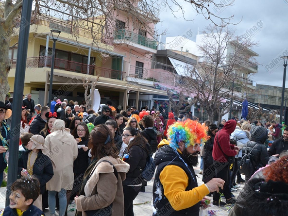Ραφήνα: Θλιβερή προσπάθεια Τσεβά να πείσει για την “επιτυχία” των αποκριάτικων εκδηλώσεων!