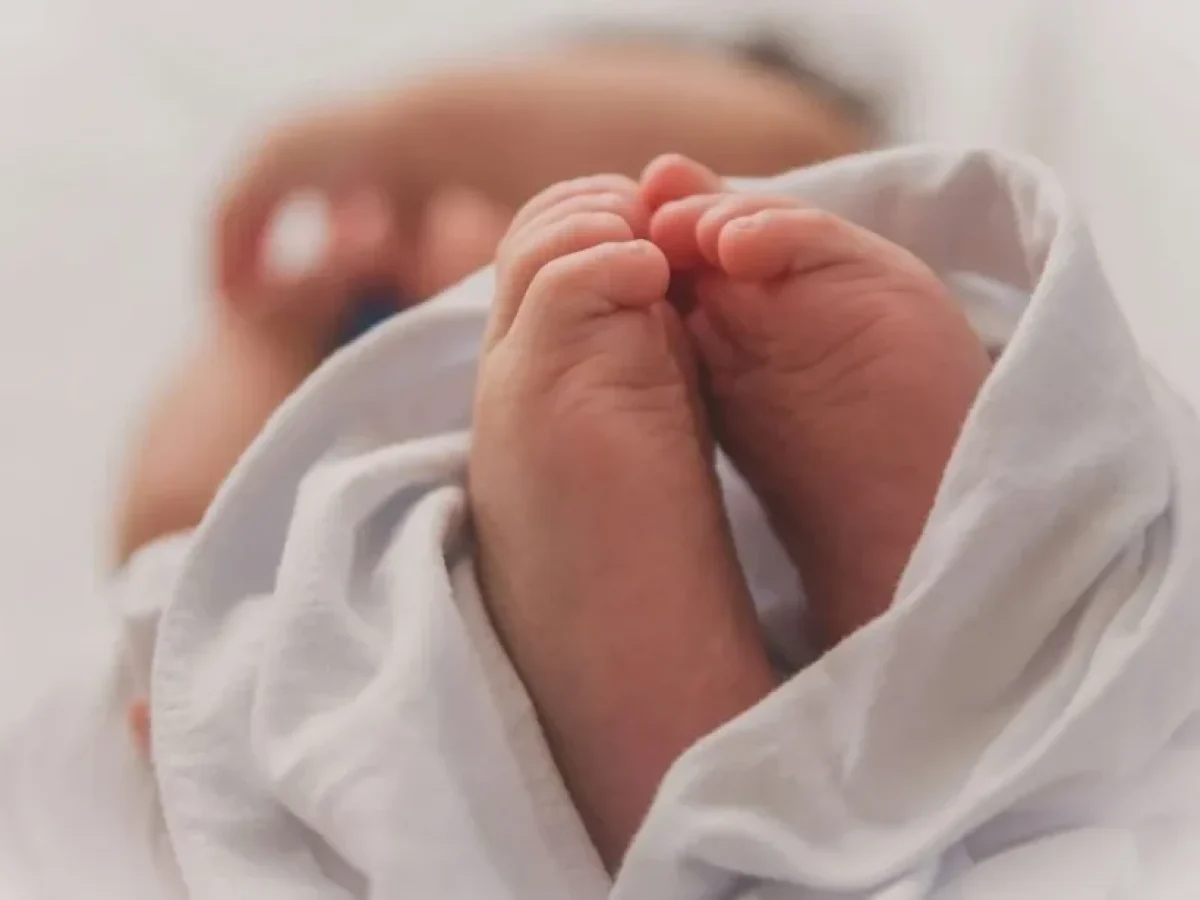 Ραγδαίες εξελίξεις, σε αναστολή η παιδίατρος για την υπόθεση του βρέφους που νοσηλεύεται με μηνιγγίτιδα σε ΜΕΘ στο ΠΓΝΠ