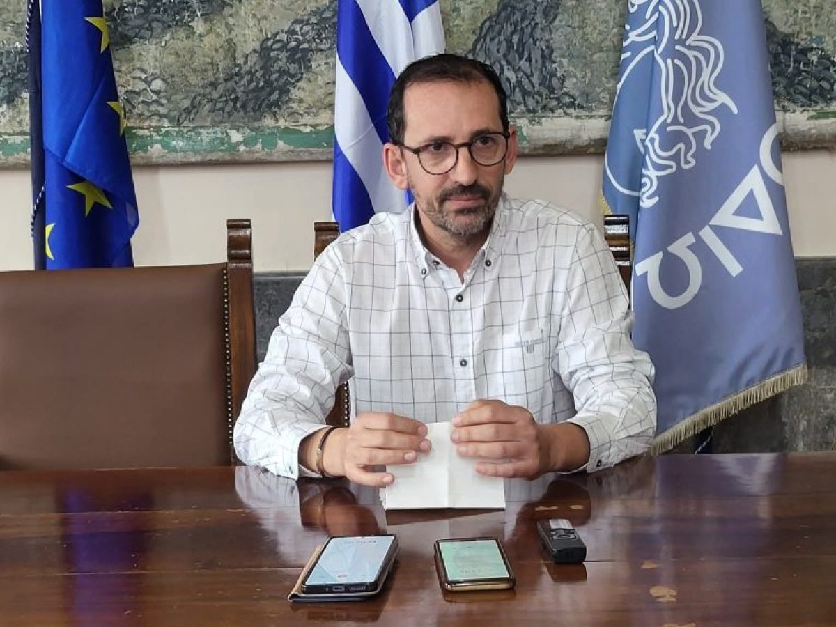 Σ. Τσούβαλης: Όλοι όσοι μιλάνε τις τελευταίες μέρες για το έργο των σχολείων ΣΔΙΤ, είτε πολιτικοί, νυν και πρώην, είτε δημοσιογράφοι, και μας λένε οτι χάθηκε το έργο, θα παρακαλούσα αν γνωρίζουν κάτι να το πουν και σε εμάς