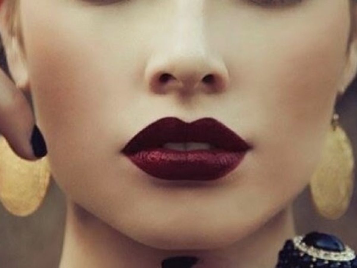 Σαγηνευτικά Vampy Lips: Το χρώμα του χειμώνα που ξεχωρίζει
