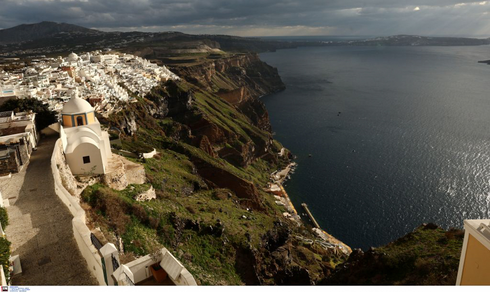 santorini-pos-to-magma-pirodotise