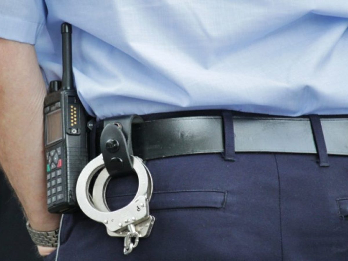 Σαντορίνη: Σύλληψη για κλοπή και παραμέληση εποπτείας ανηλίκου