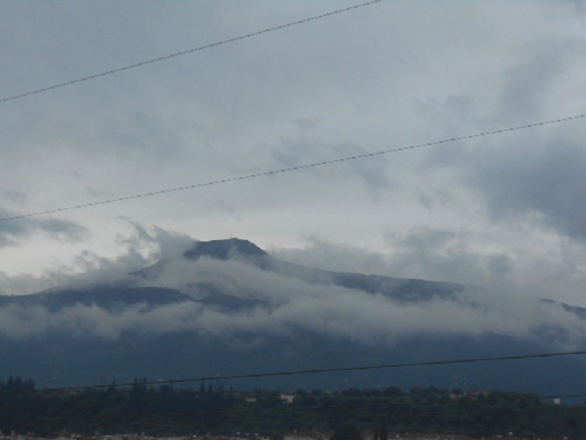 Σε εξέλιξη το πρώτο κύμα επιδείνωσης του καιρού, επτά περιοχές σε red code και «βροχή» από 112
