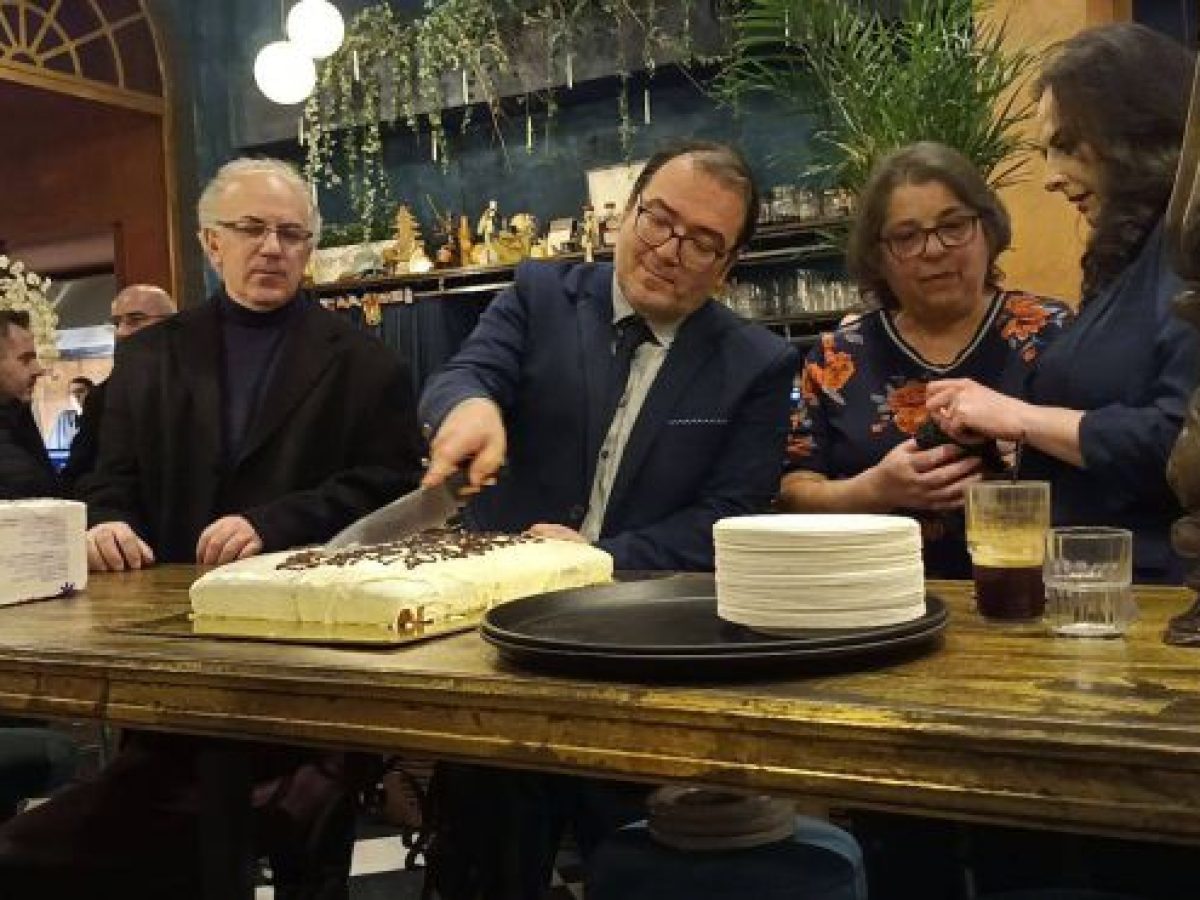 Σε κλίμα αισιοδοξίας και ενότητας ο Εμπορικός Σύλλογος Μεγαλόπολης έκοψε πίτα για το 2026 (εικόνες)