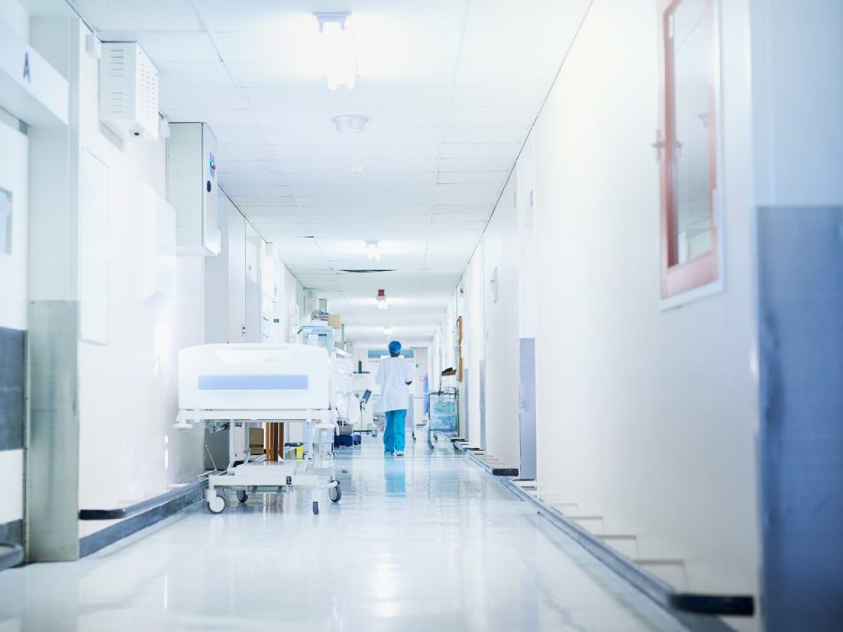 Σε κρίσιμη κατάσταση νοσηλεύεται 27χρονος που τραυματίστηκε σε τροχαίο στην Καλαμπάκα