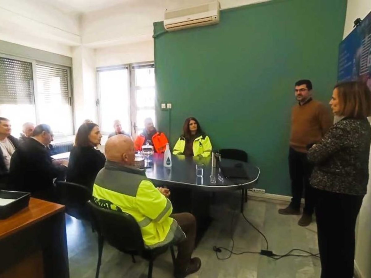 &Sigma;&epsilon; &nu;έ&alpha; &epsilon;&pi;&omicron;&chi;ή &eta; &Delta;&Epsilon;&Upsilon;&Alpha;&Tau;: &Sigma;&epsilon;&mu;&iota;&nu;ά&rho;&iota;&alpha; &gamma;&iota;&alpha; &delta;&iota;&alpha;&phi;ά&nu;&epsilon;&iota;&alpha; &kappa;&alpha;&iota; &sigma;ύ&gamma;&chi;&rho;&omicron;&nu;&eta; &epsilon;&xi;&upsilon;&pi;&eta;&rho;έ&tau;&eta;&sigma;&eta; &pi;&omicron;&lambda;&iota;&tau;ώ&nu;