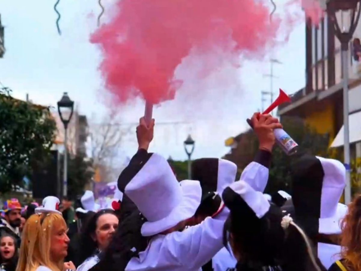 Σε ρυθμούς καρναβαλιού Κοζάνη, Πολύχρονο, Καλαμάτα και Σέρρες