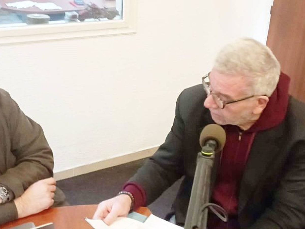 Σφοδρή κριτική και απολογισμός έργου της ΠΕ Σάμου από τον Βασίλη Πανουράκη στο Radio Café 102.4