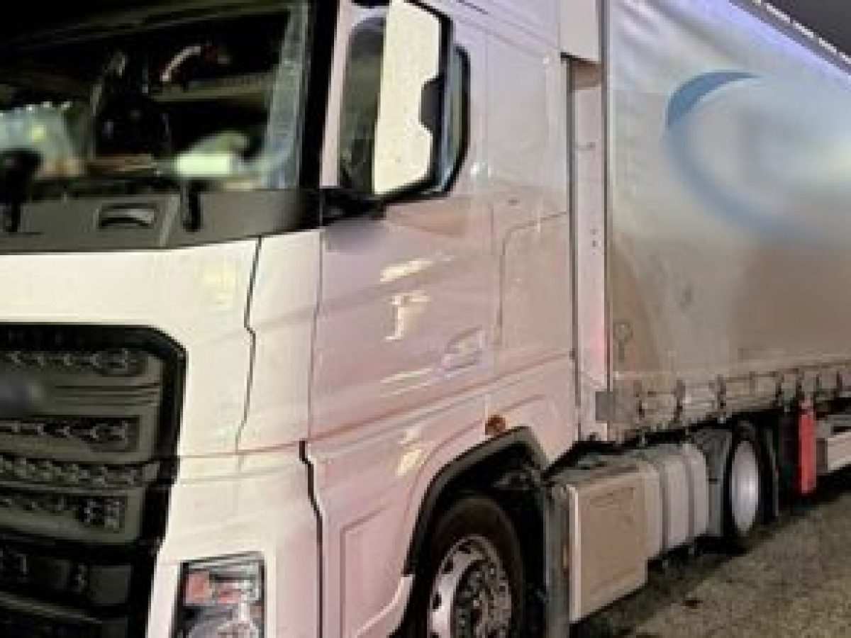 Σύλληψη άνδρα στον Έβρο – Ήταν διακινητής μεταναστών, ενώ μετέφερε και λαθραία τσιγάρα