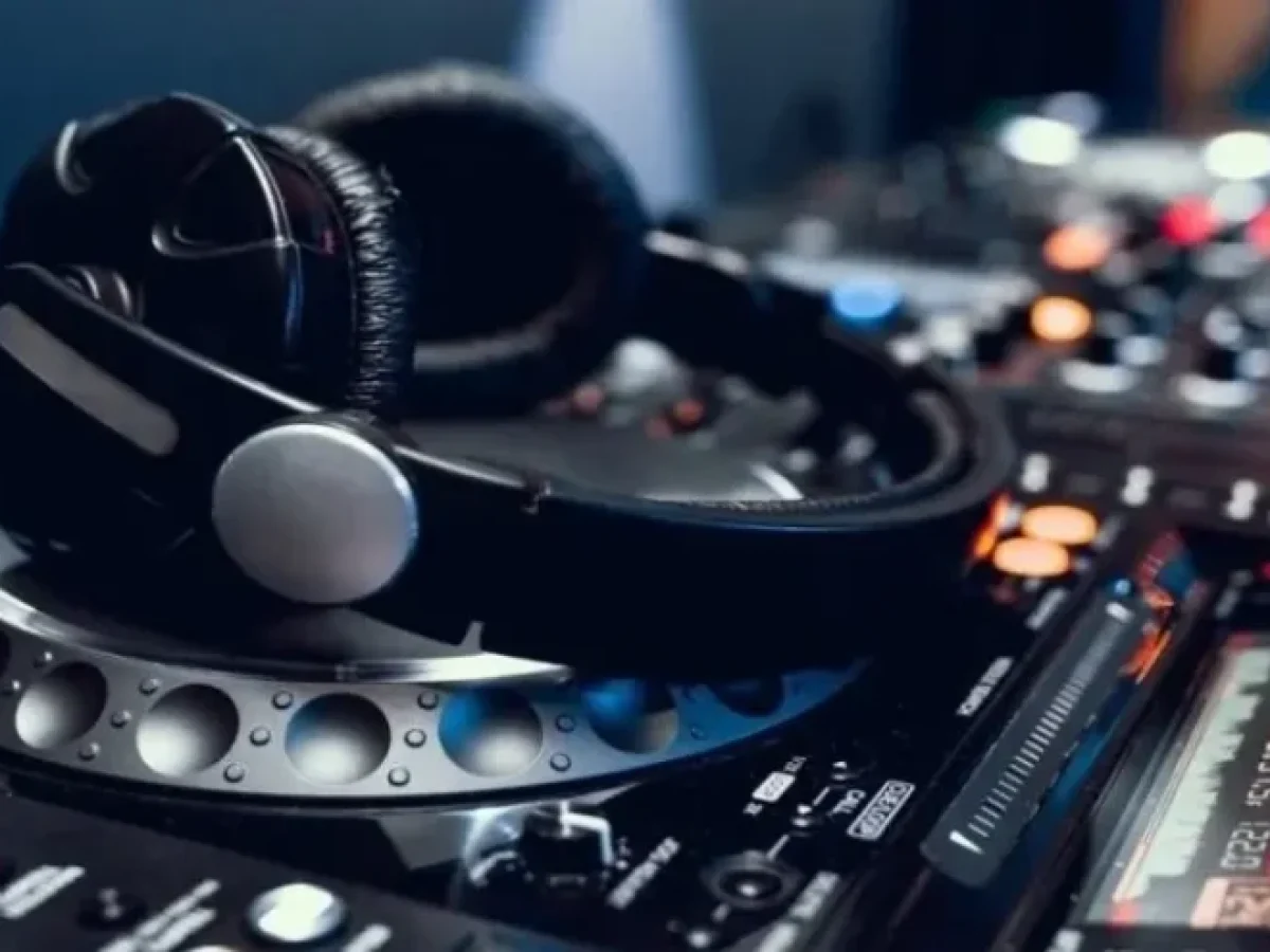 Σύλληψη στα Τρίκαλα για μουσική πέρα από το επιτρεπόμενο όριο