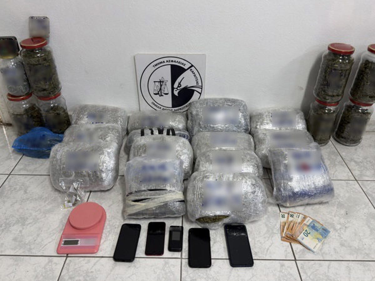 Συλλήψεις για ναρκωτικά σε Παλαμά και Τρίκαλα